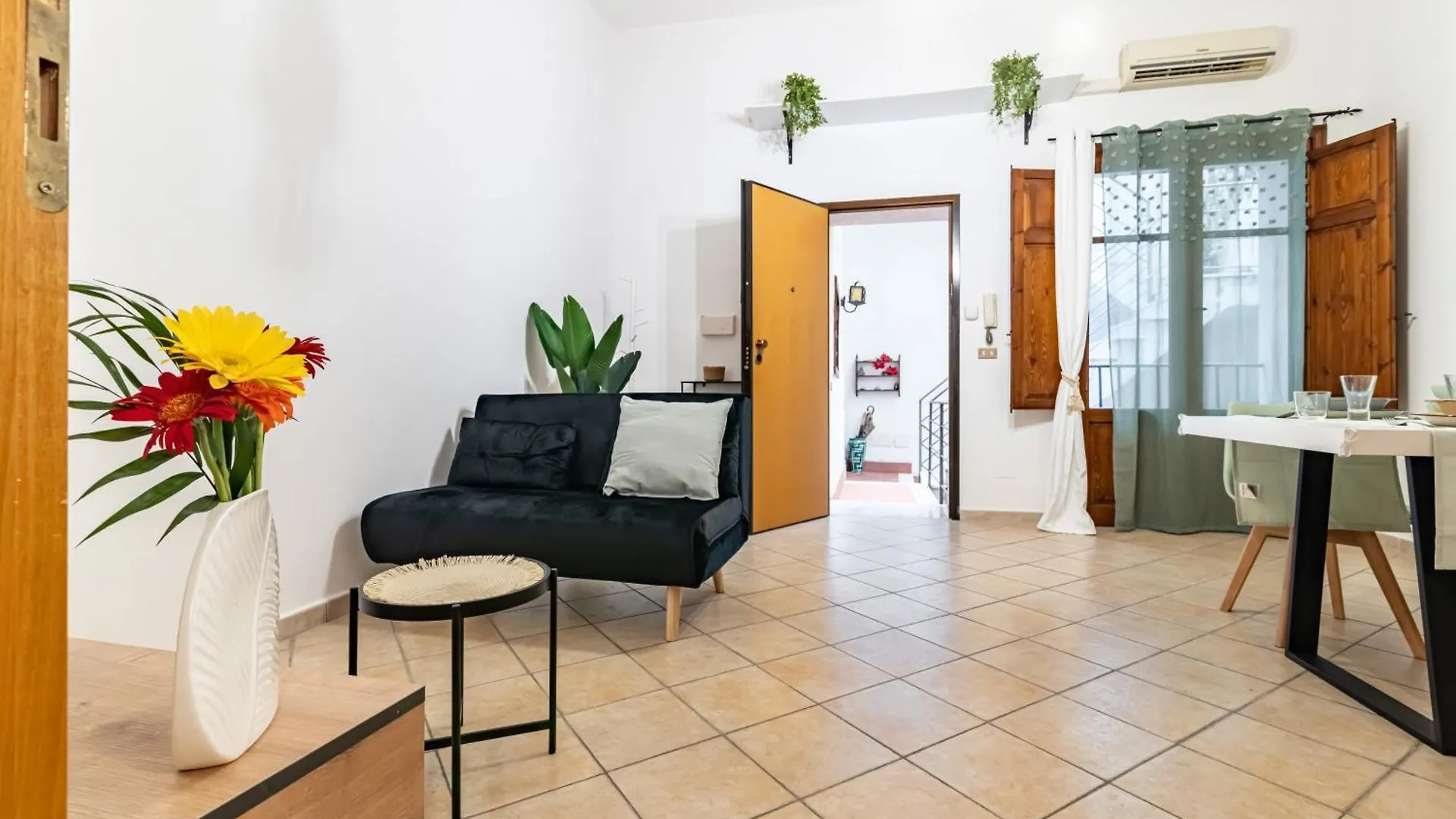Your Home At The Cathedral - Palermo Cozy Flat Apartment
